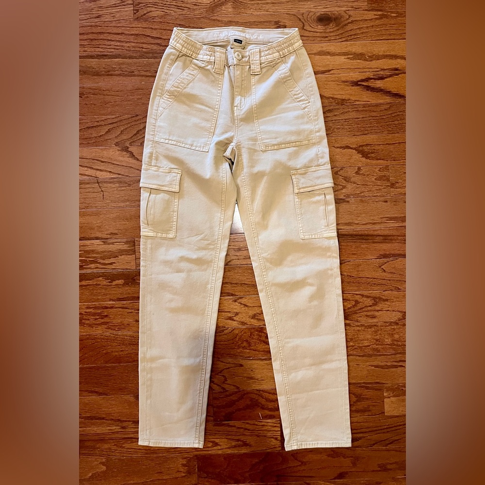 American Eagle Outfitters Beige Light Tan Stretch Cargos Size 00R